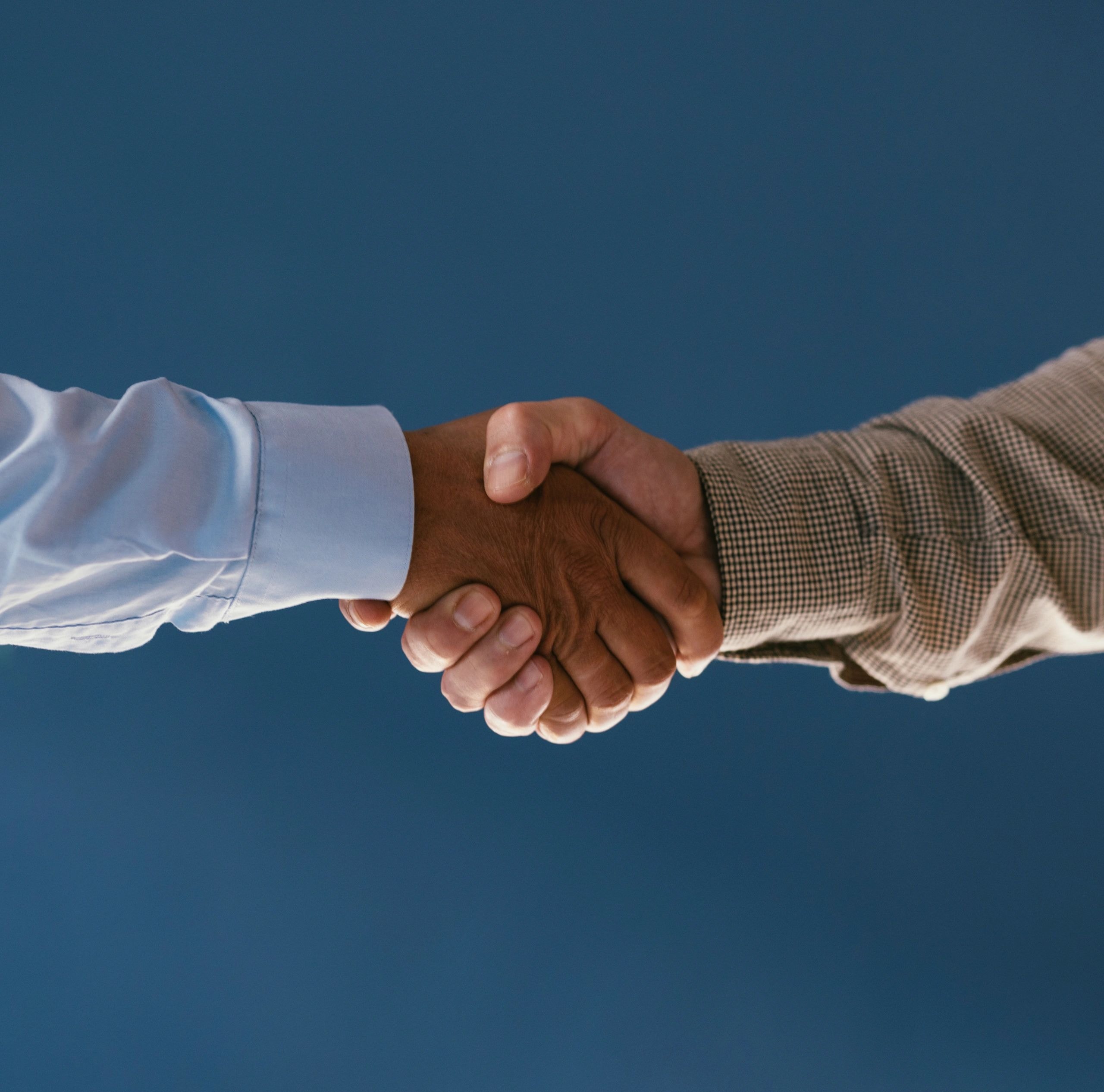 Client-first partnership icon